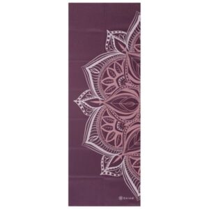 GAIAM Skladacia podložka na cvičenie Yoga Mat Cranberry