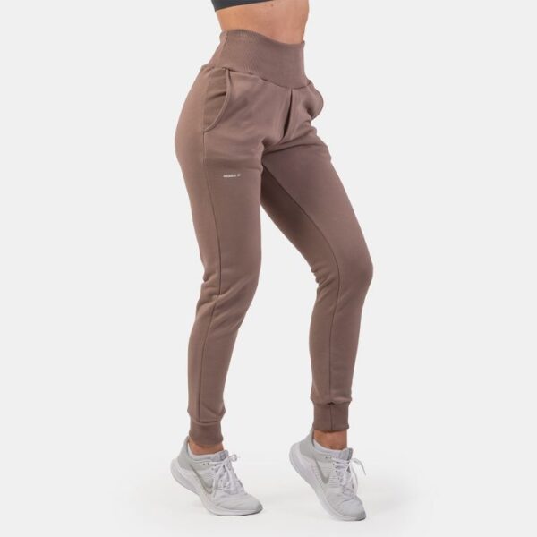 NEBBIA Dámske tepláky High-Waist Loose Fit Brown  M